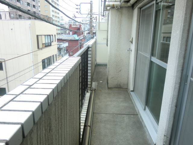 第二日の本ビル ベランダ