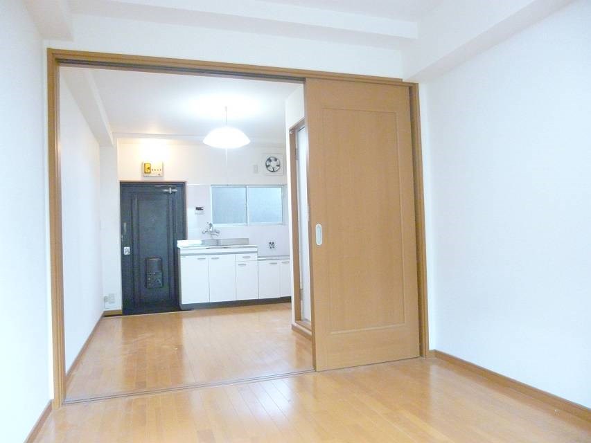 東洋マンション リビング