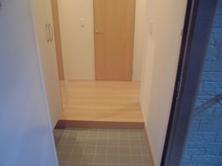 ブリーズ綾瀬 玄関