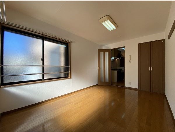 エーデンハイム リビング