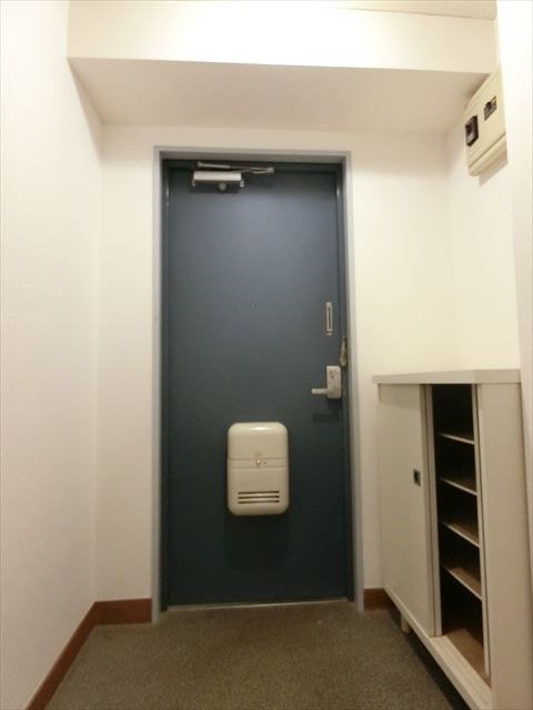 岩沢第一ビル 玄関