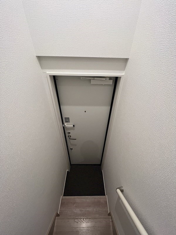 U-K7 (アンダーケーセブン) 玄関