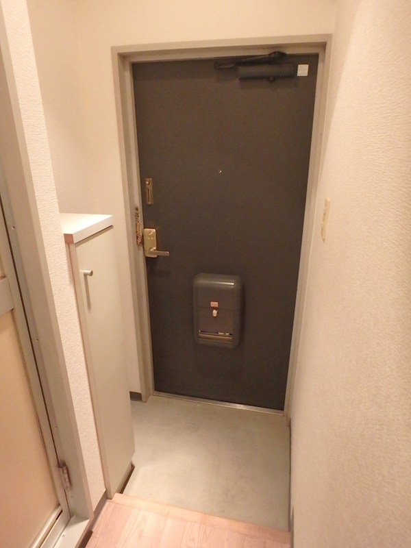 ファミーユＫＩ 玄関