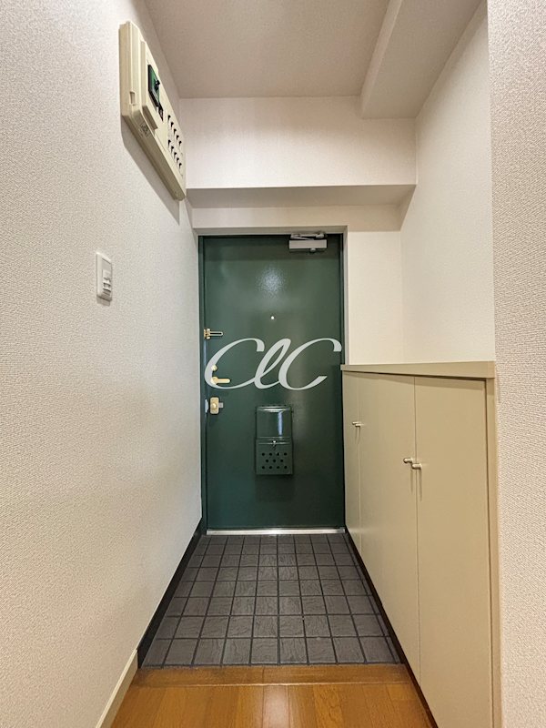 ヴィラコーヨー 玄関