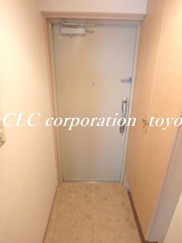 シャルマンドミール 玄関