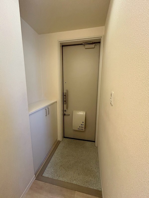 リバティ駅前 玄関