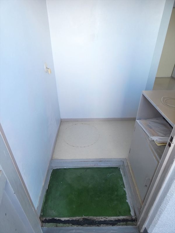 シノセビル 玄関