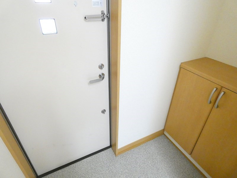 グランドバースＢ 玄関