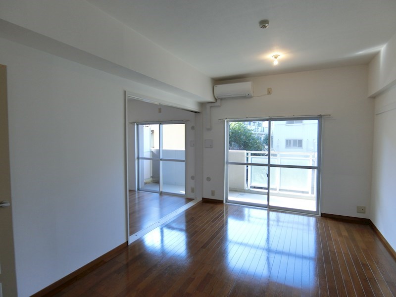 ウイングプラザ リビング