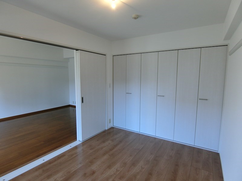 ウイングプラザ ベッドルーム