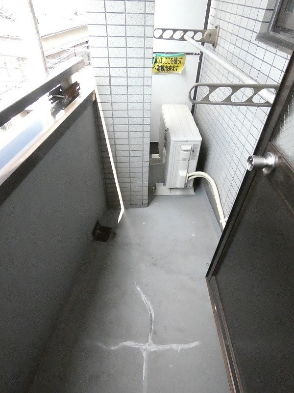 ガディル・タガワ ベランダ