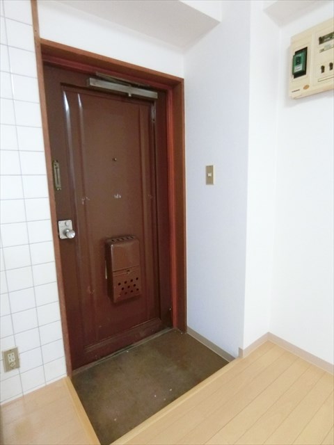 ガーデンハイツ小木曽      玄関