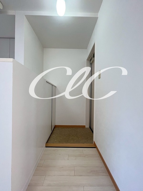 ドアダルジャン 玄関