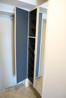 ディ・アミカル   玄関