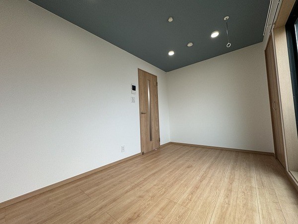 クォーク リビング