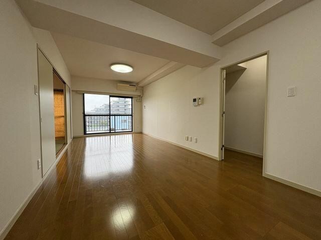 ヴィラコーヨー リビング