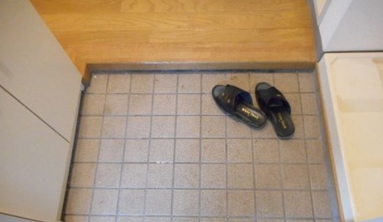 ハレウエスト染井 玄関