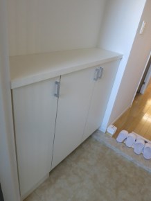 レジディア南千住 玄関