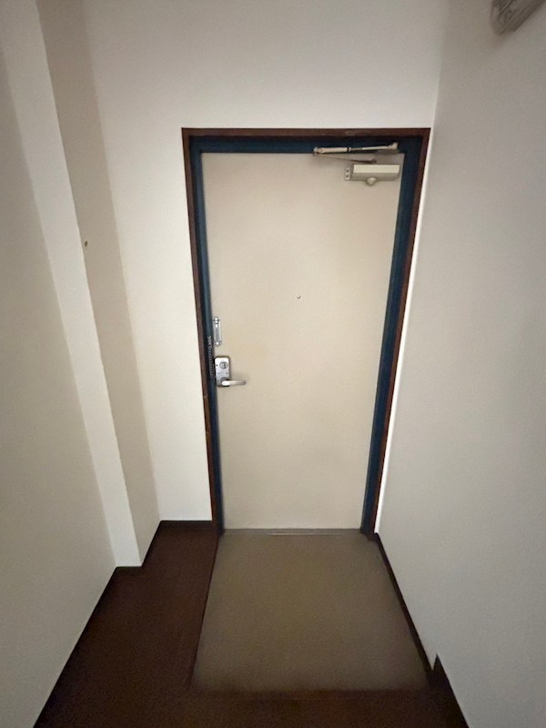 リベール上野  玄関