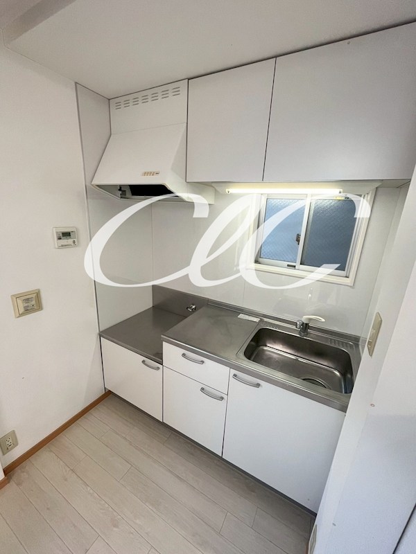 ドアダルジャン キッチン