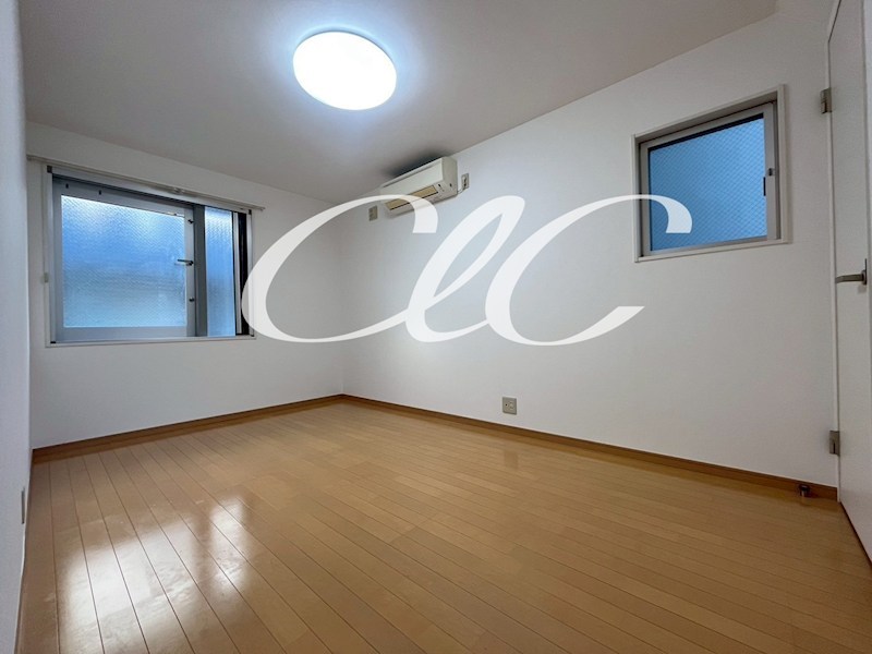 ドアダルジャン ベッドルーム