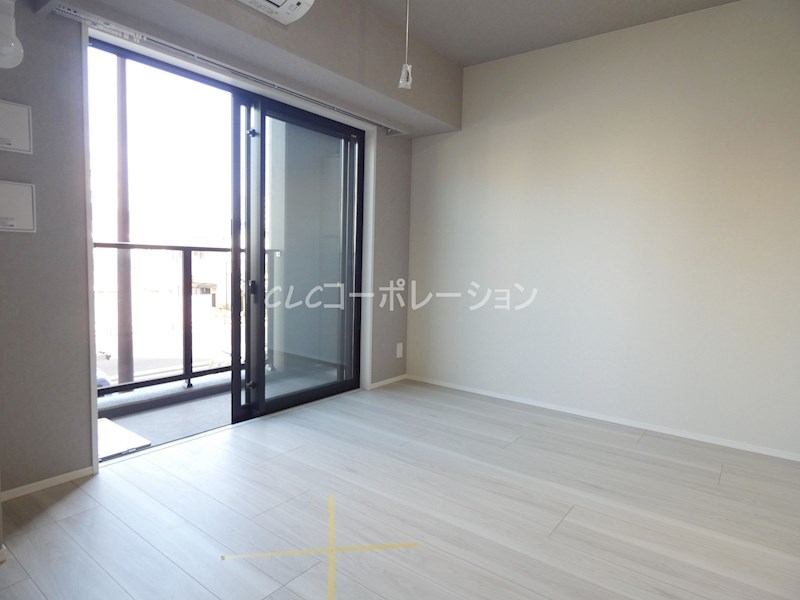 ラグゼナ北千住  リビング