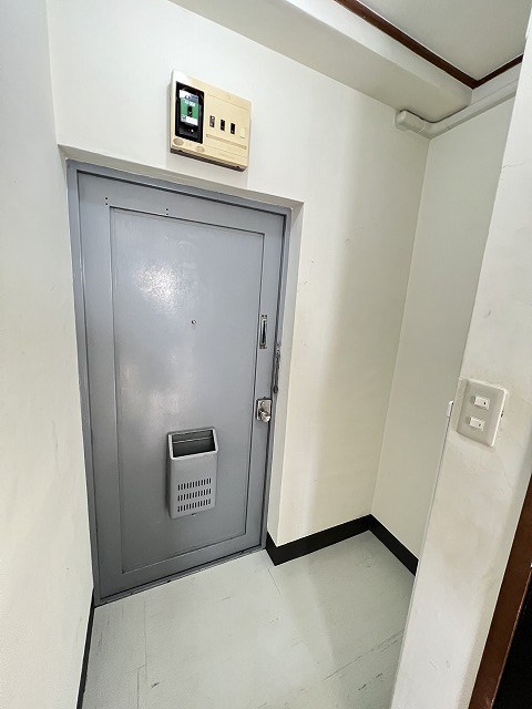 米倉ビル 玄関