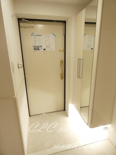 メゾン・ド・カナル森下 玄関