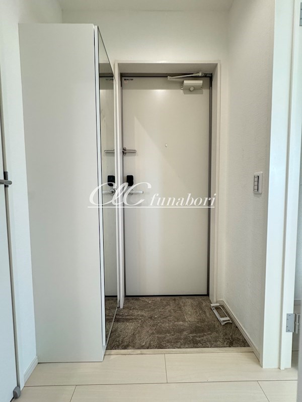 KLEIS一之江 玄関