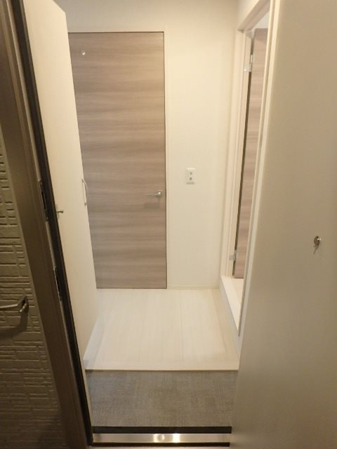 バークリー尾久  玄関