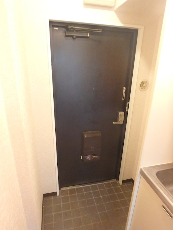 リブサンフラット 玄関