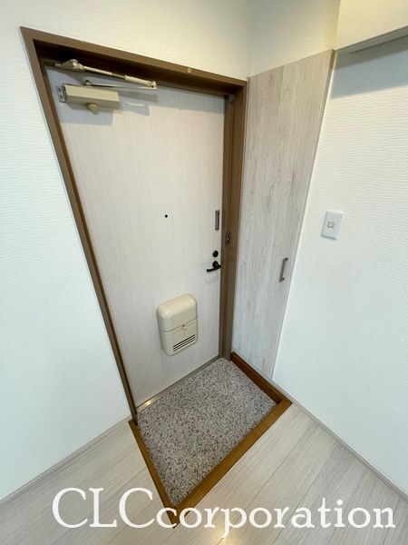 ロイヤルヒルズ 玄関