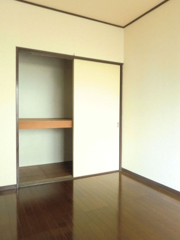 ホワイトプラザ ベッドルーム