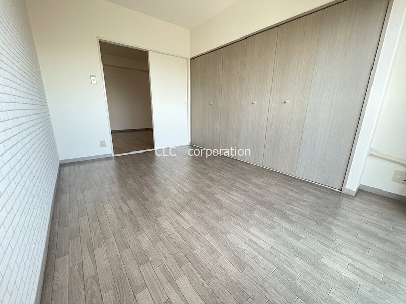 グロリオール里見弐番館 ベッドルーム