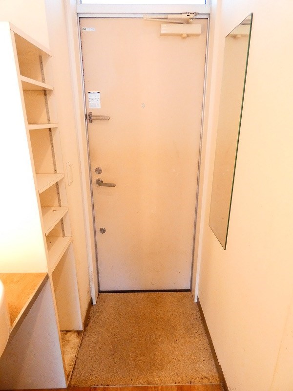 フローラ2 玄関