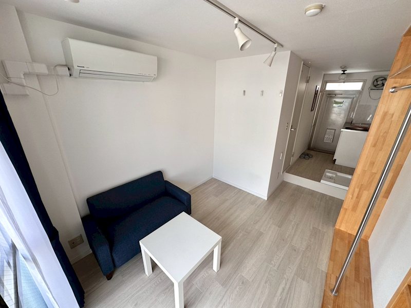 モア５ リビング