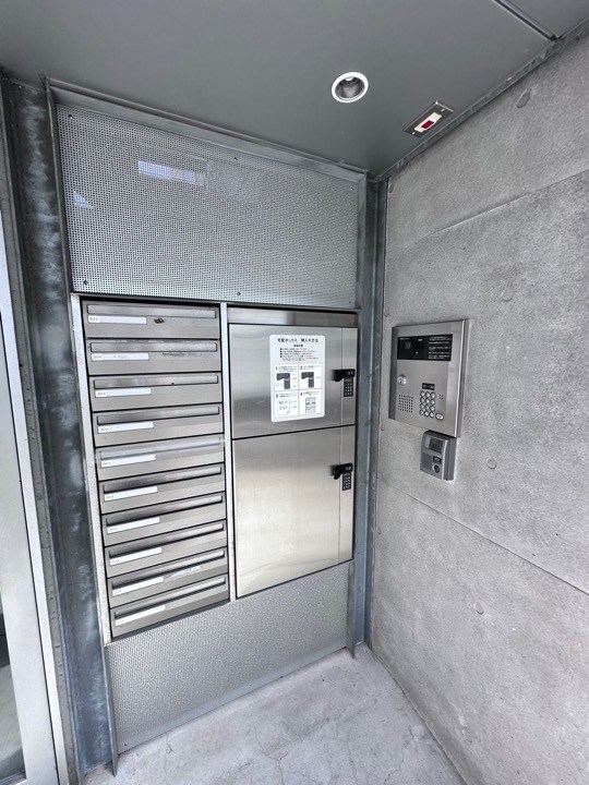 フラットカズン    その他7