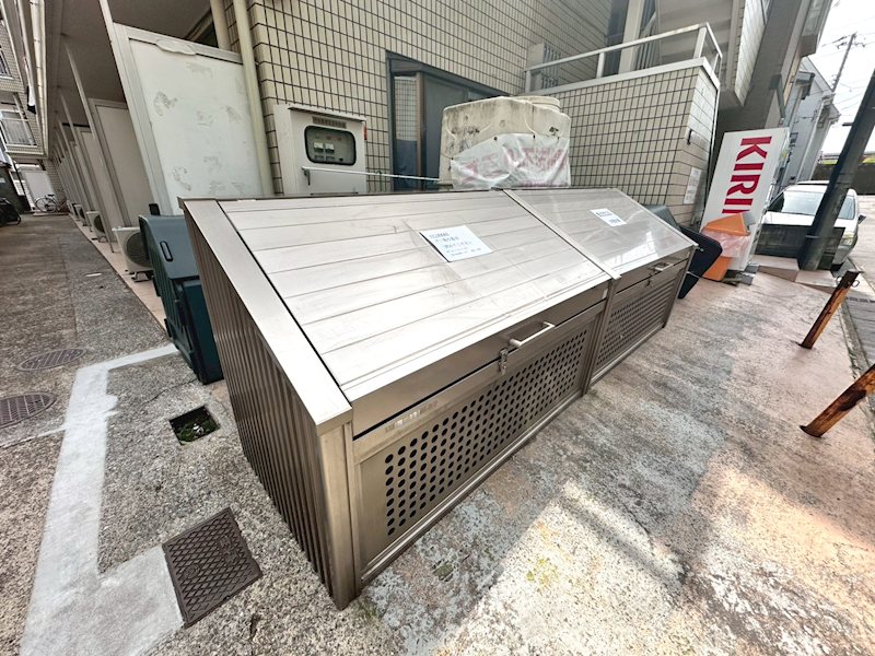 モア５ その他9