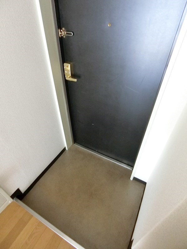 フジマンション末広 玄関