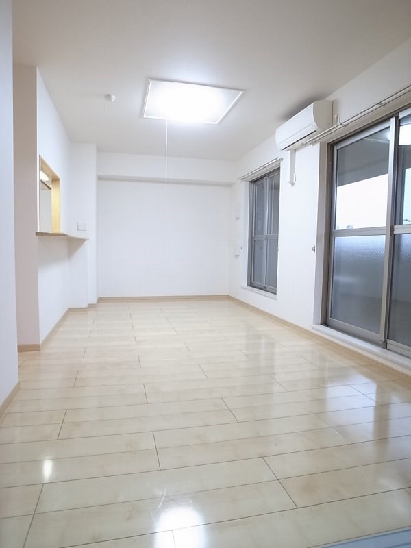 グローブ・アマランス リビング