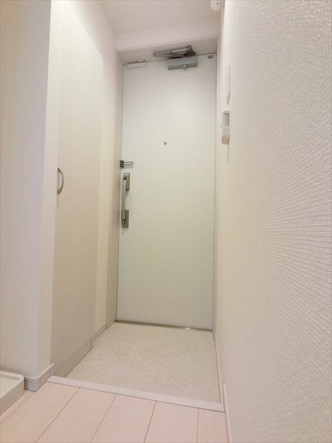 リブリ・田端  玄関