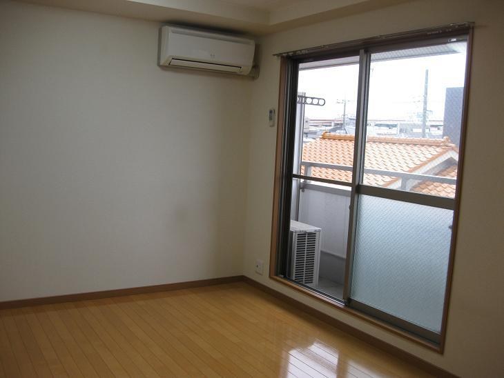 クレヴァービル北綾瀬 リビング