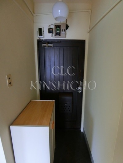 柏ビル 玄関