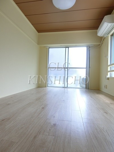 柏ビル ベッドルーム