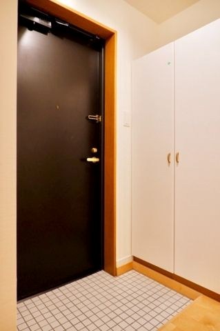 ラクラス田原町 玄関