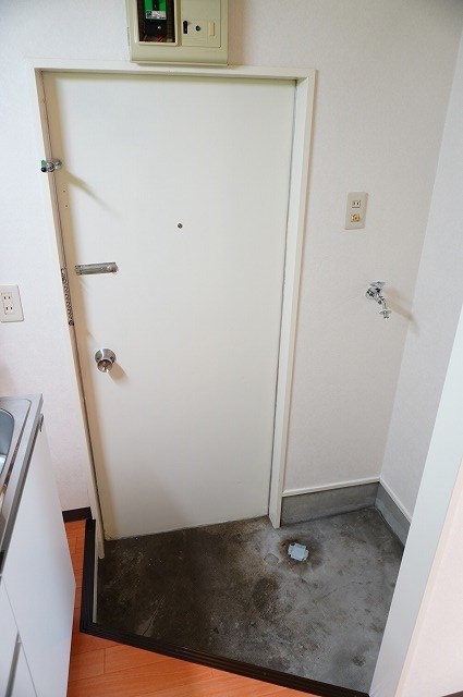 プチメゾン葛西  玄関