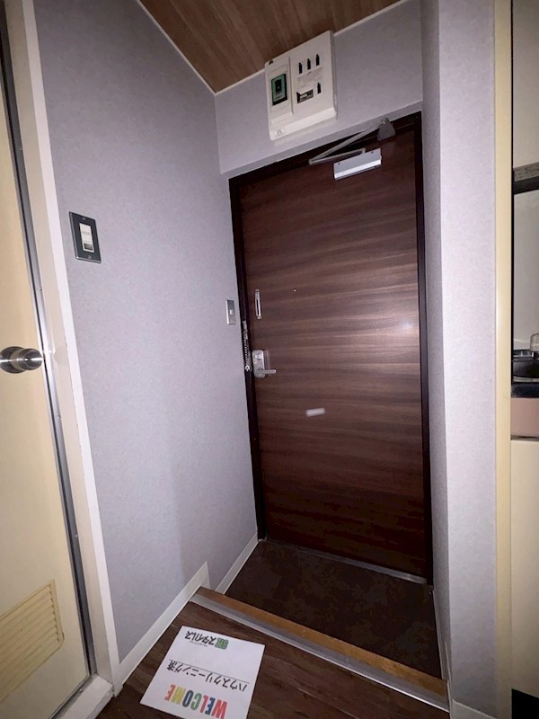 モアクレスト亀戸  玄関