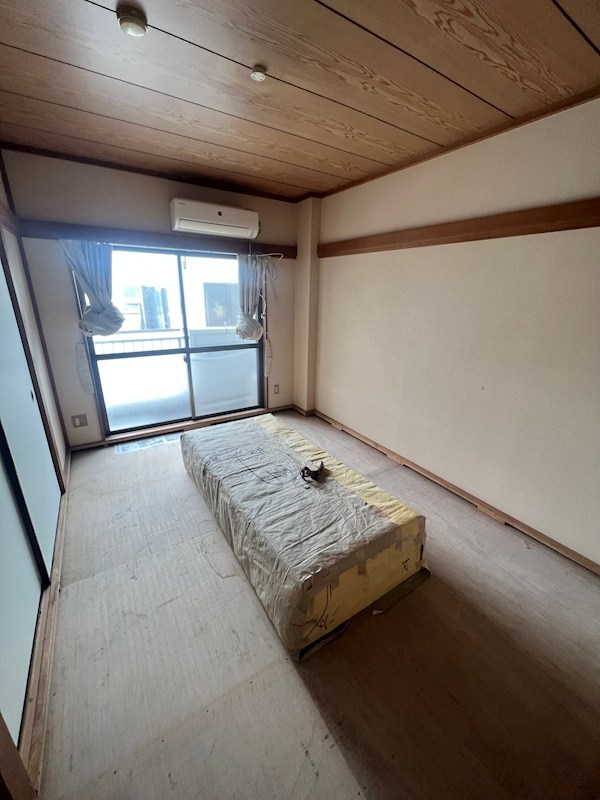 岩田ハイツ ベッドルーム