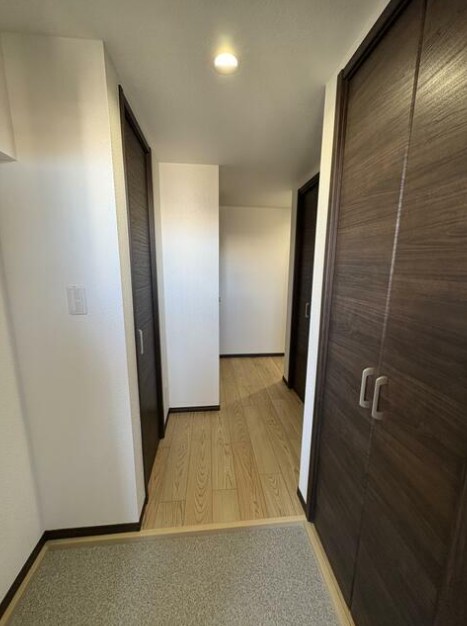 ラ・セレンテ 玄関