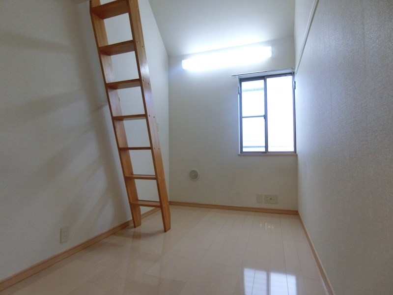 インベスト上野 リビング